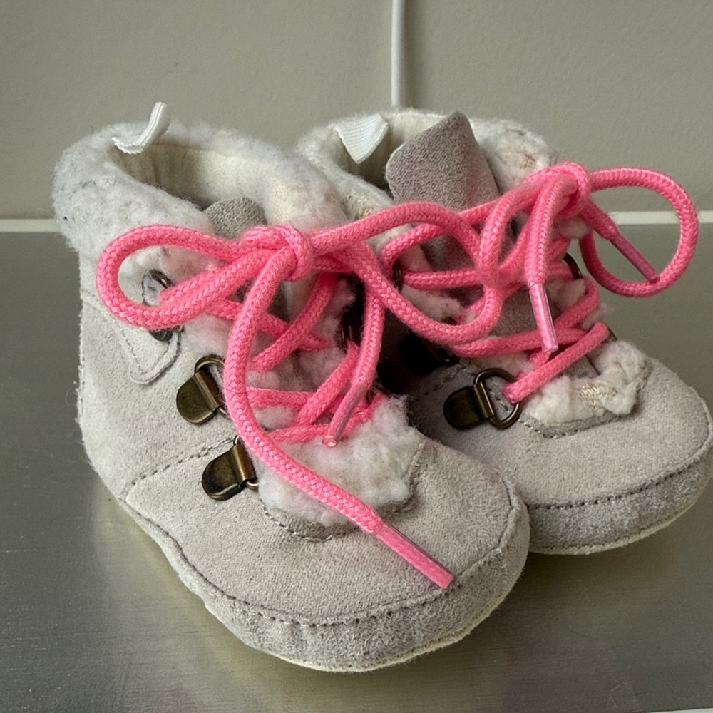 GAP Kids Cream Boots with Pink Laces